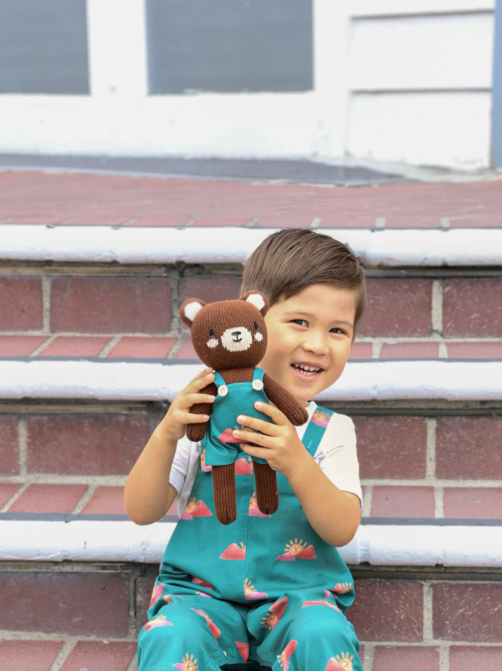 Plushies wearing iuju - All